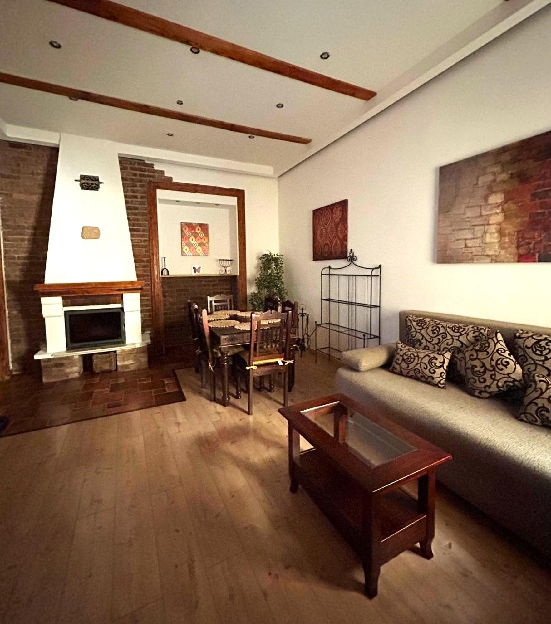 Rustic Apartman In The Jewish Quarter — Photos 3